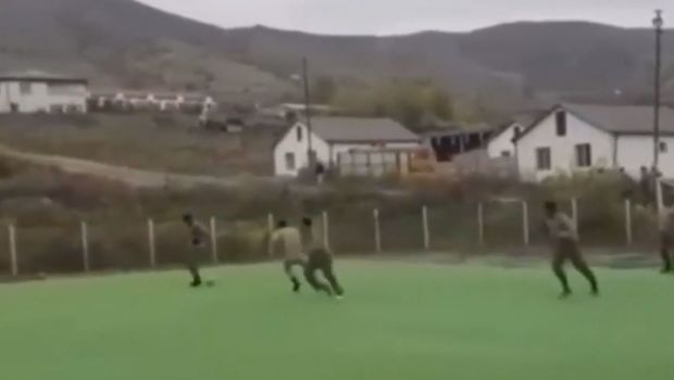 Əsgərlərimiz Qubadlıda futbol oynadılar